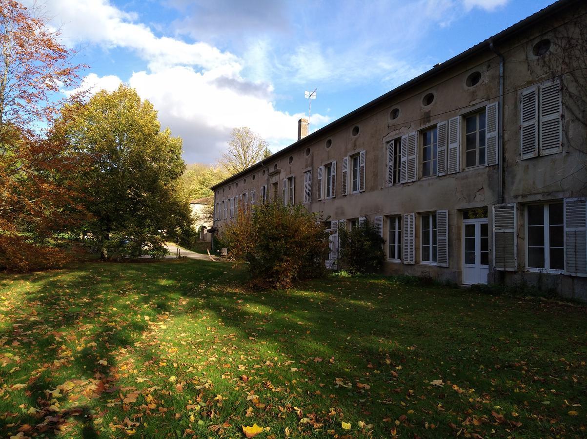 Lodge Hotel De Sommedieue Verdun Exterior photo